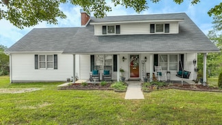 242 Lodge Hall Rd, McKee, KY 40447