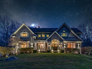 40 David Ct, East Greenwich, RI 02818