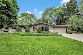 2105 Mount Kisco Dr, Elm Grove, WI 53122
