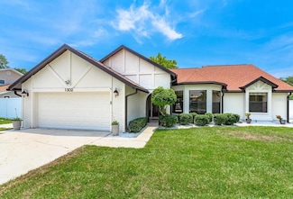 1302 83rd St NW, Bradenton, FL 34209
