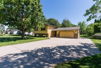 135 Skogmo Blvd, Fergus Falls, MN 56537