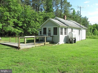 12540 Swan Point Rd, Newburg, MD 20664