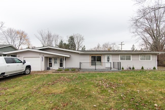 30800 Wentworth St, Livonia, MI 48154