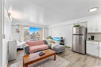 1616 Kewalo St Unit 503, Honolulu, HI 96822