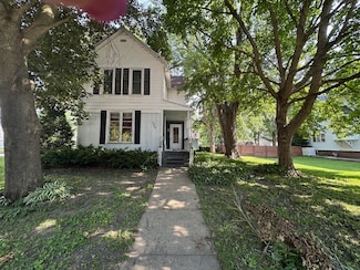 506 E Lincoln St, Saybrook, IL 61770