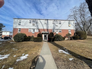 81 Cherry Hill Dr Unit 1B, Bridgeport, CT 06606