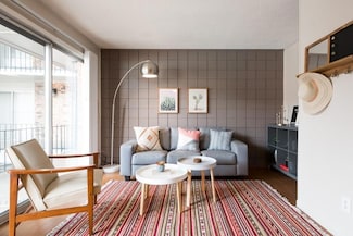 3212 Red River St Unit 207, Austin, TX 78705