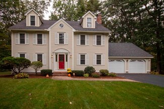 4 Cherokee Ct, Londonderry, NH 03053