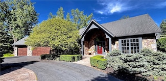 11 Sunrise Park, Pittsford, NY 14534