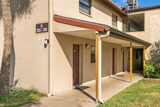 7223 Cloister Dr Unit 111, Sarasota, FL 34231