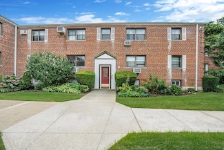 155-29 84th St Unit 3, Howard Beach, NY 11414