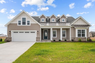 2750 Frances Ct, Grimesland, NC 27837