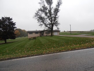9035 N Fowlerville Rd, Fowlerville, MI 48836