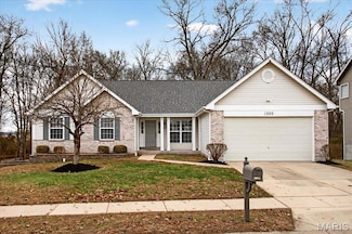 1808 Westlake Ct, Pacific, MO 63069