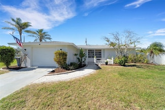 1136 Flamingo Rd, Venice, FL 34293