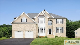 16 Stanley Dr, Monroe Township, NJ 08831