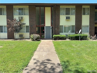 7571 Hazelcrest Dr Unit F, Hazelwood, MO 63042