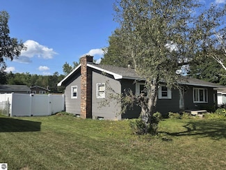 4381 Benson Rd, Cadillac, MI 49601