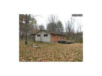 8917 Fewtown Rd, Deerfield, OH 44411