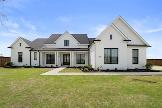 310 Motega Ct, Waxahachie, TX 75165