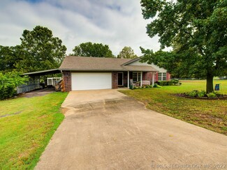 8751 Sunset Dr, Sapulpa, OK 74066