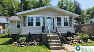 3807 Teak Dr, Northampton, PA 18067