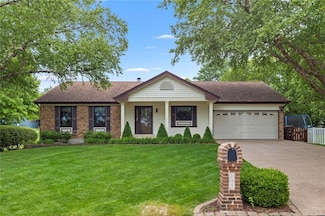 102 S Willow Grove Ct, Saint Peters, MO 63376