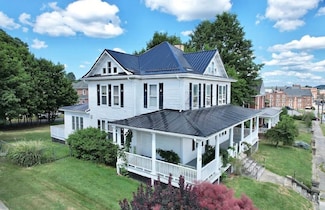 208 Center St, Princeton, WV 24740