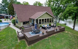 1005 Peninsula Ct, Maceo, KY 42355
