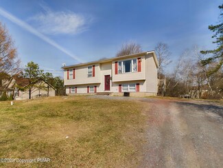 1642 Clover Rd N, Long Pond, PA 18334