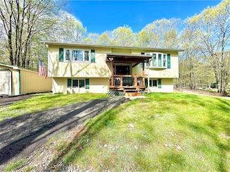 511 Sylvester Dr, Long Pond, PA 18334