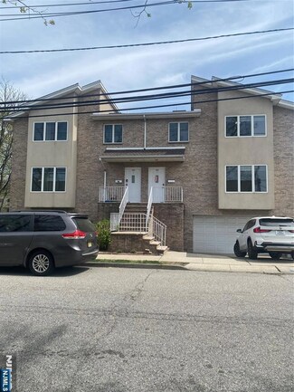 171 Roosevelt Place Unit B, Palisades Park, NJ 07650
