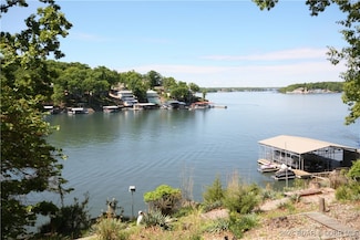 4612 Lakehurst Cir, Osage Beach, MO 65065