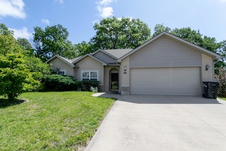 308 Bay Pointe Ln, Columbia, MO 65201