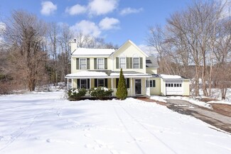 81 Taylor St, Littleton, MA 01460