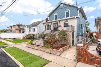 16140 98th St, Howard Beach, NY 11414