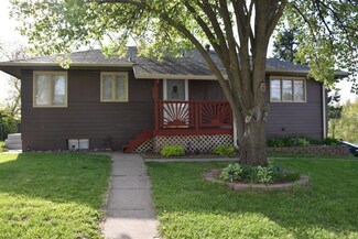 455 Mount Vernon St, Council Bluffs, IA 51503