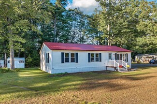 2 Dawn Dr, Concord, NH 03303
