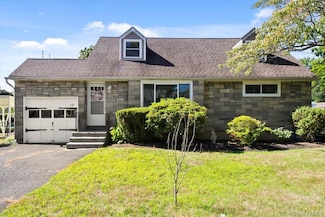 17 Wenzel Ln, Stony Point, NY 10980