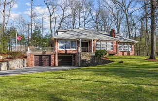 18 Fisher Rd, Cumberland, RI 02864