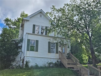 15 Central Ave, Washington, PA 15301