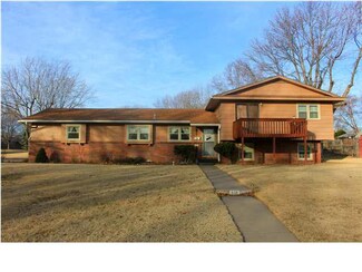 601 N Crestline St, Wichita, KS 67212