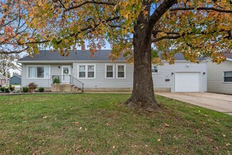 1402 W Saint Louis St, Pacific, MO 63069