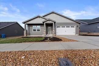 3257 NW Cedar Ave, Redmond, OR 97756