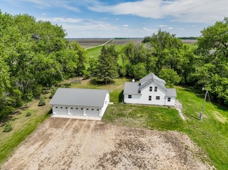 1030 80th St NW, Montevideo, MN 56265