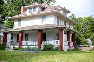 890 S Redman Ave, Marshall, MO 65340