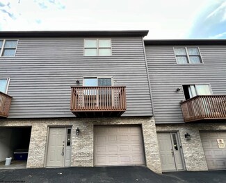 13 Sunridge Dr, Morgantown, WV 26505