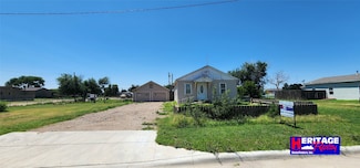 301 N Henderson St, Holcomb, KS 67851