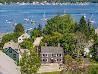 42 Main St, New Castle, NH 03854