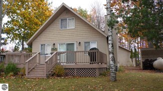 2805 Eastridge Rd, Lupton, MI 48635